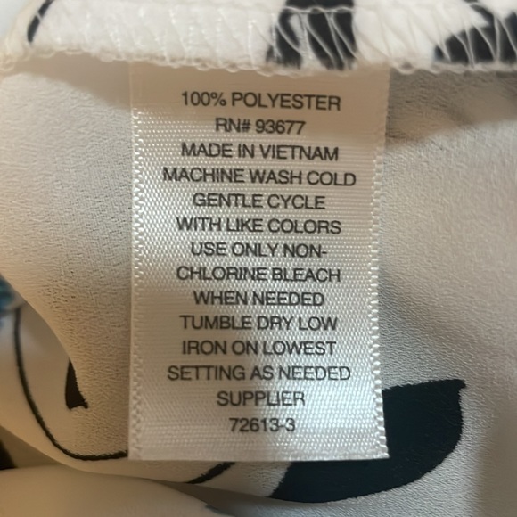 a.n.a. A New Approach SZ M Women’s Pullover tie front Blouse with Ruffle Hem - Picture 8 of 15